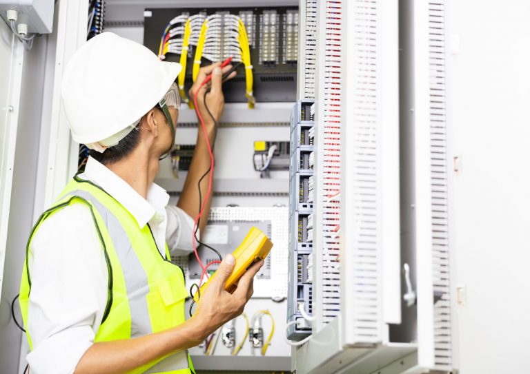 ¿Cada cuánto deberías solicitar una inspección de instalaciones eléctricas si alquilas tu local u oficina?