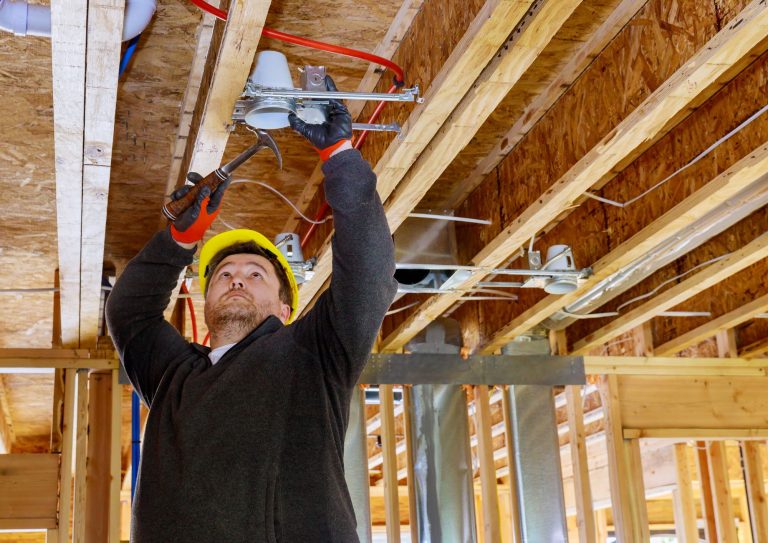 Instalaciones eléctricas: la clave para la seguridad y eficiencia de cualquier espacio