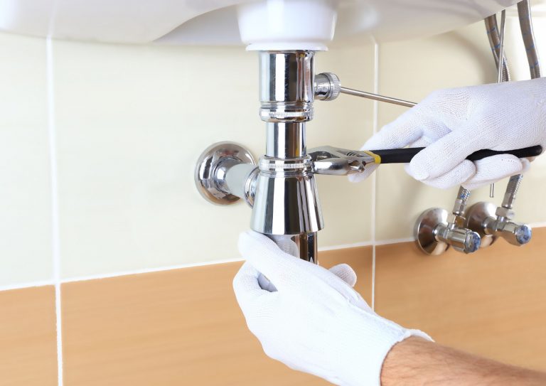 Reparaciones urgentes de fontanería en empresas: soluciones rápidas para no detener tu actividad